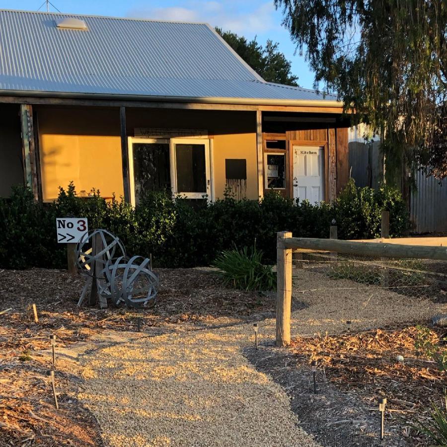 No 3 @ Bed In A Shed B&Bs Watervale Luaran gambar